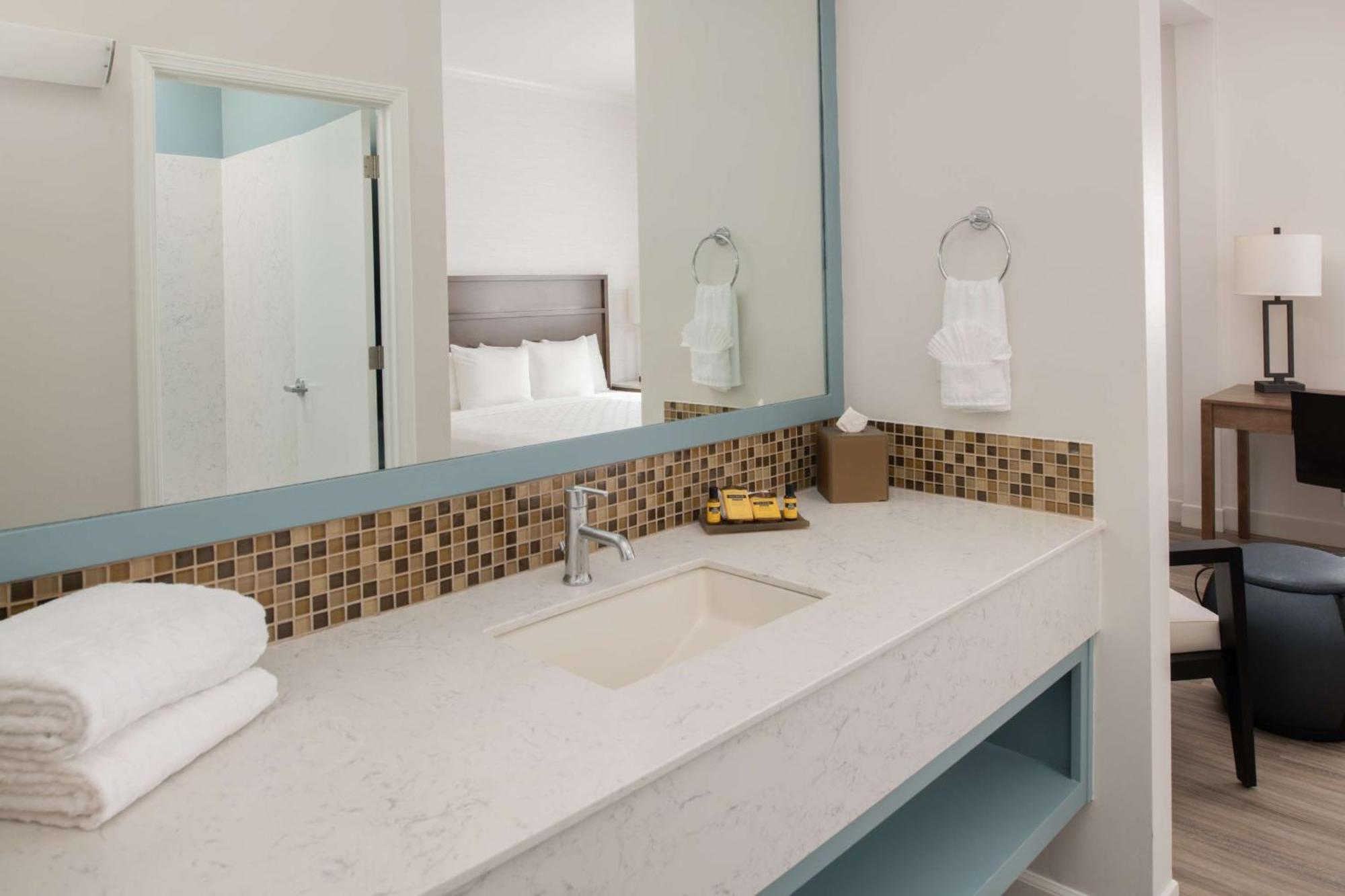 Best Western Plus All Suites Inn Santa Cruz Eksteriør billede